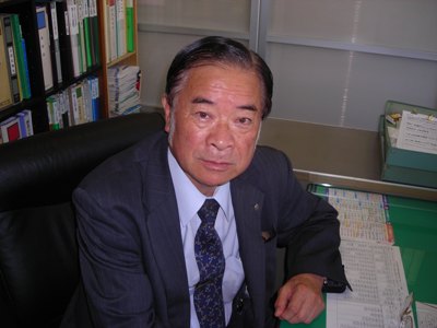 所長顔(旧HP)